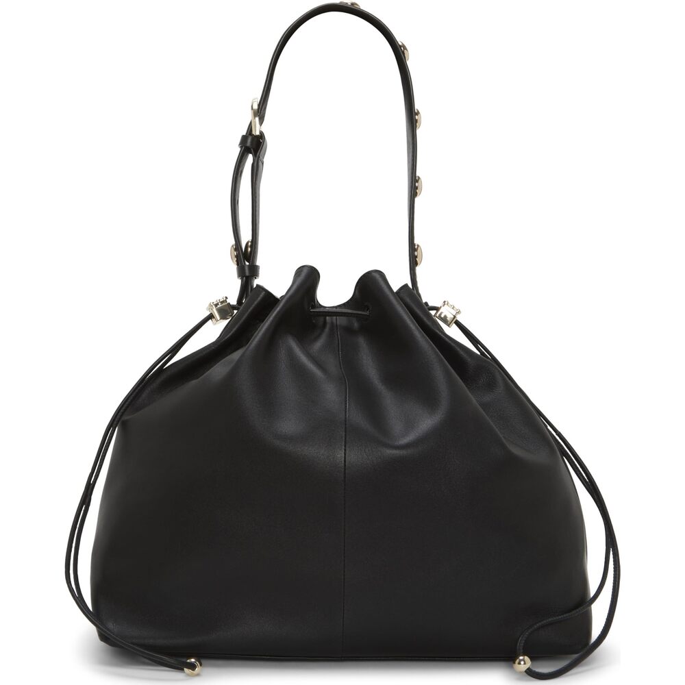 1779 Pippa, Black Studs